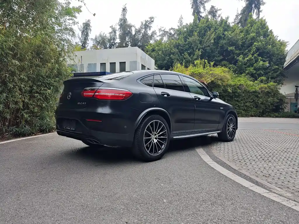 Mercedes-Benz GLC Coupe AMG 2017 — фото 5