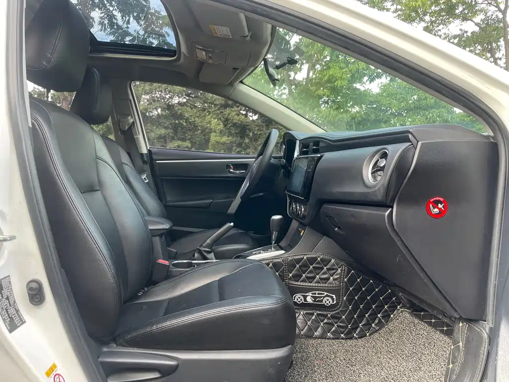Toyota Corolla 2018 — фото 15