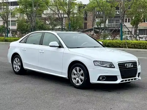Audi A4L 2011