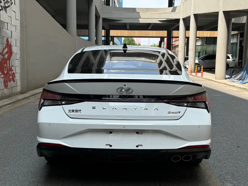 Hyundai Elantra 2021