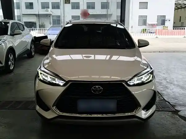 Toyota Yaris L 2023
