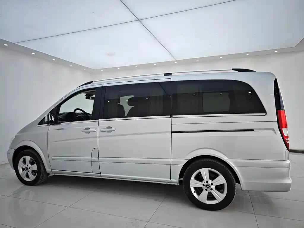 Mercedes-Benz Viano 2015 — фото 12