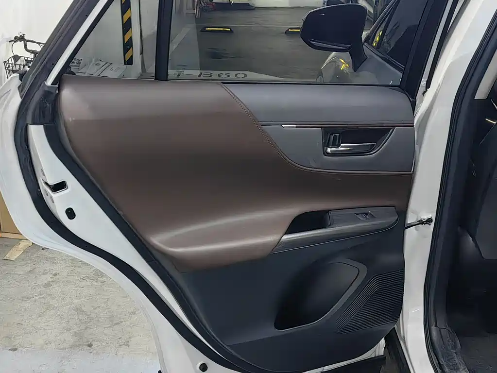 Toyota Harrier 2022 — фото 13