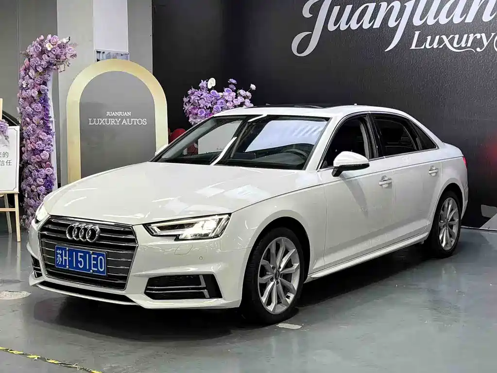 Audi A4L 2018 — фото 1