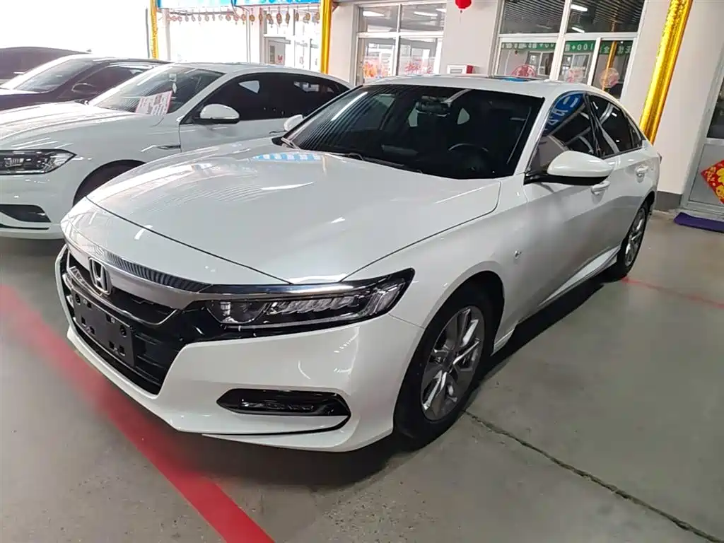 Honda Accord 2019 — фото 1