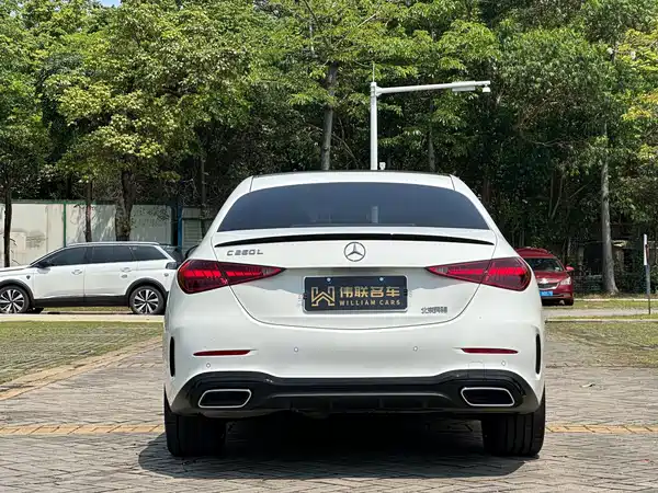 Mercedes-Benz C-Class 2025