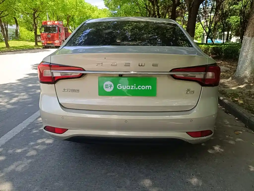 Roewe i5 2019