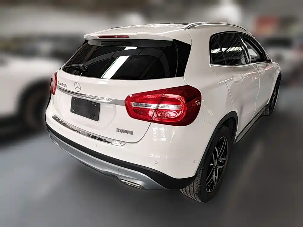 Mercedes-Benz GLA 2016 — фото 12