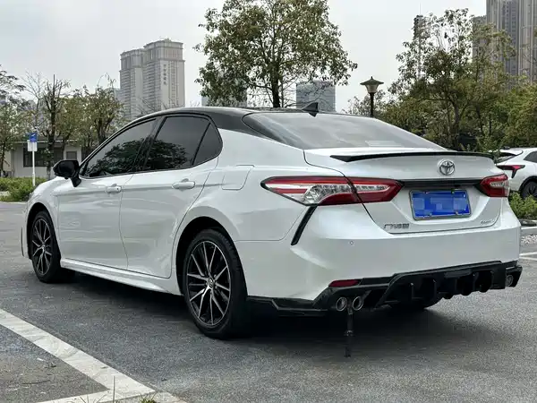 Toyota Camry 2021