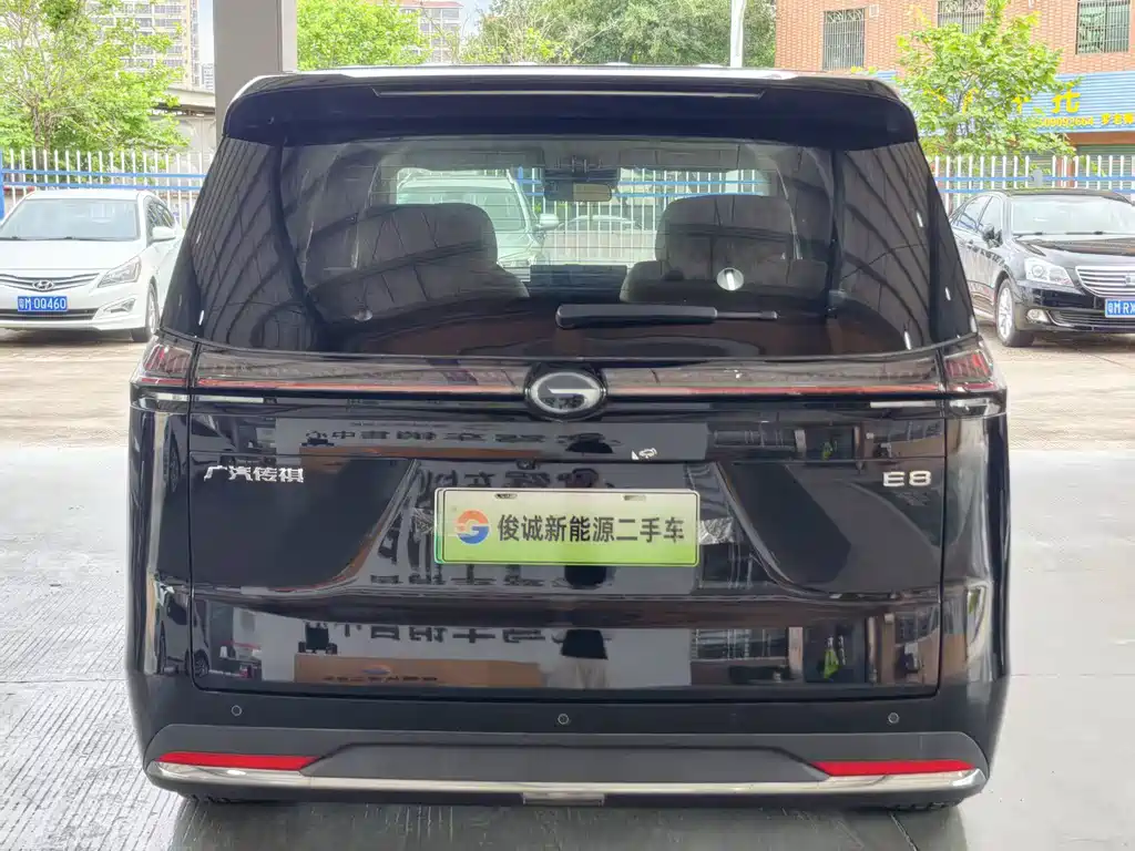 GAC Motor E8 PHEV 2024 — фото 5