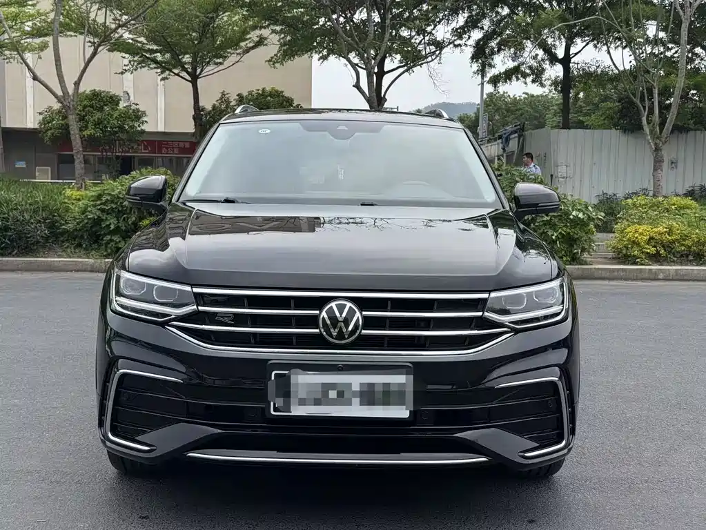 Volkswagen Tiguan L 2023
