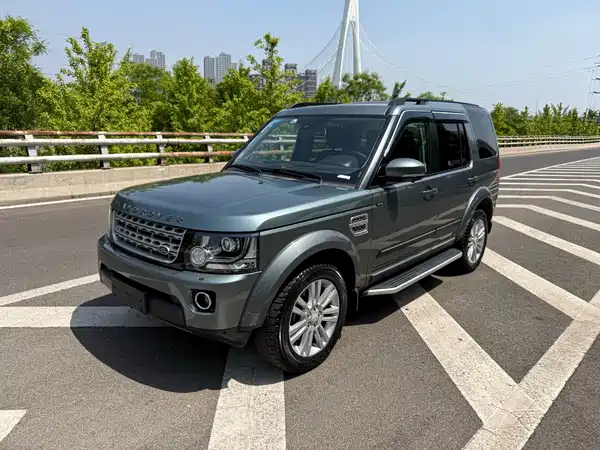 Land Rover Discovery 2014