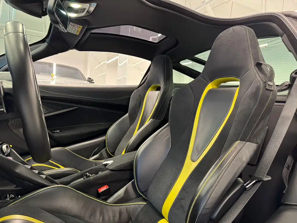 McLaren 720S 2020 — фото 10
