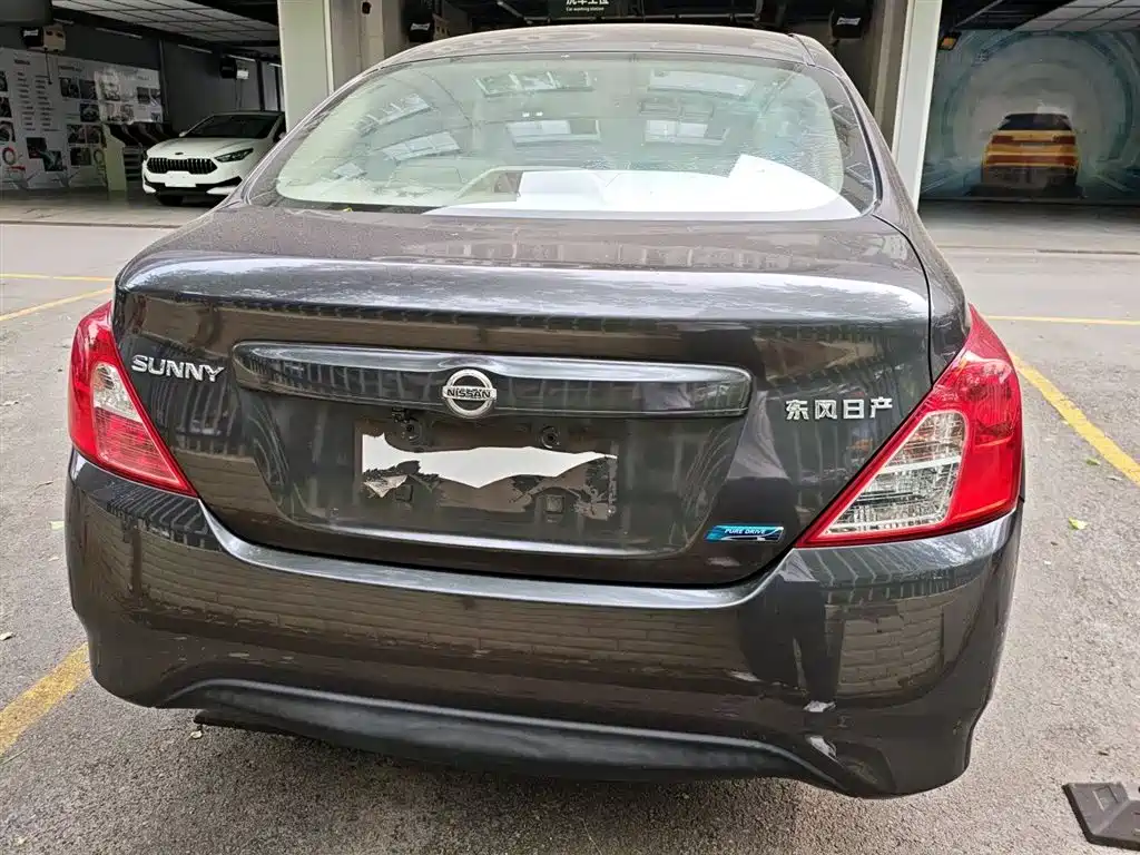 Nissan Sunny 2015 — фото 4