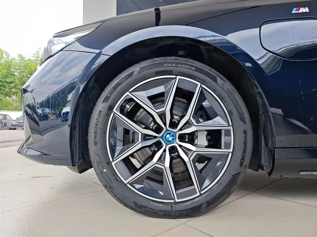 BMW i5 2025 — фото 15
