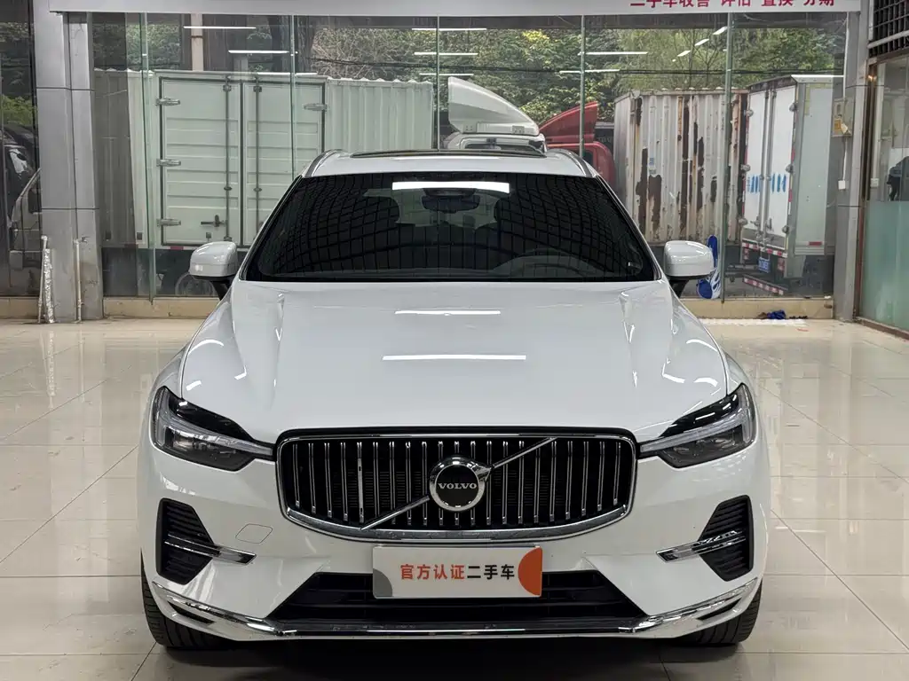 Volvo XC60 2024 — фото 2