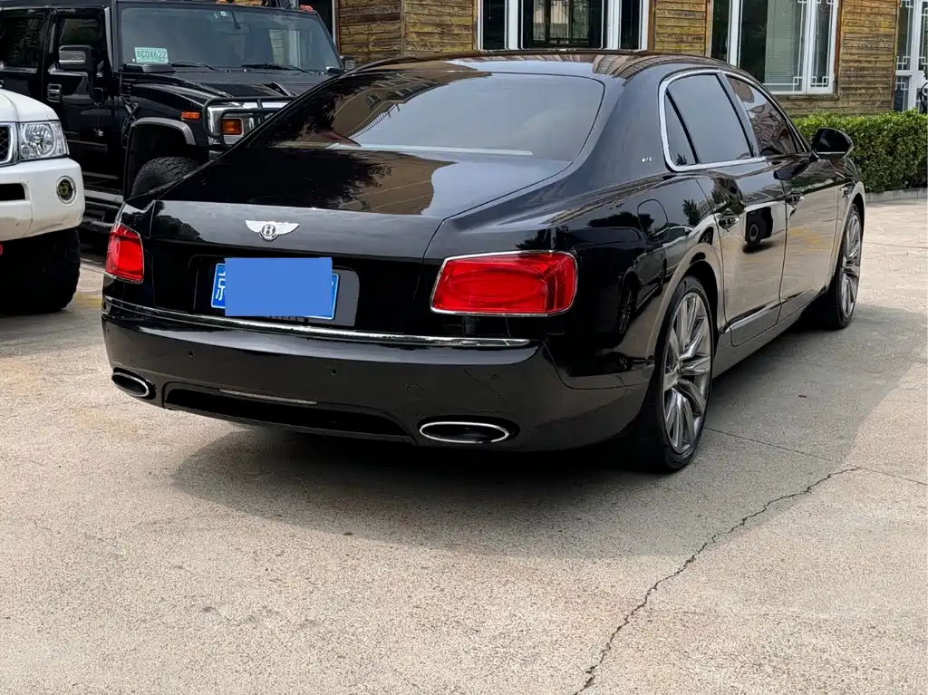 Bentley Flying Spur 2015 — фото 4