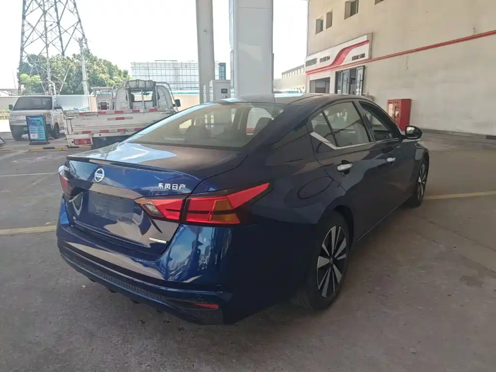 Nissan Teana 2022