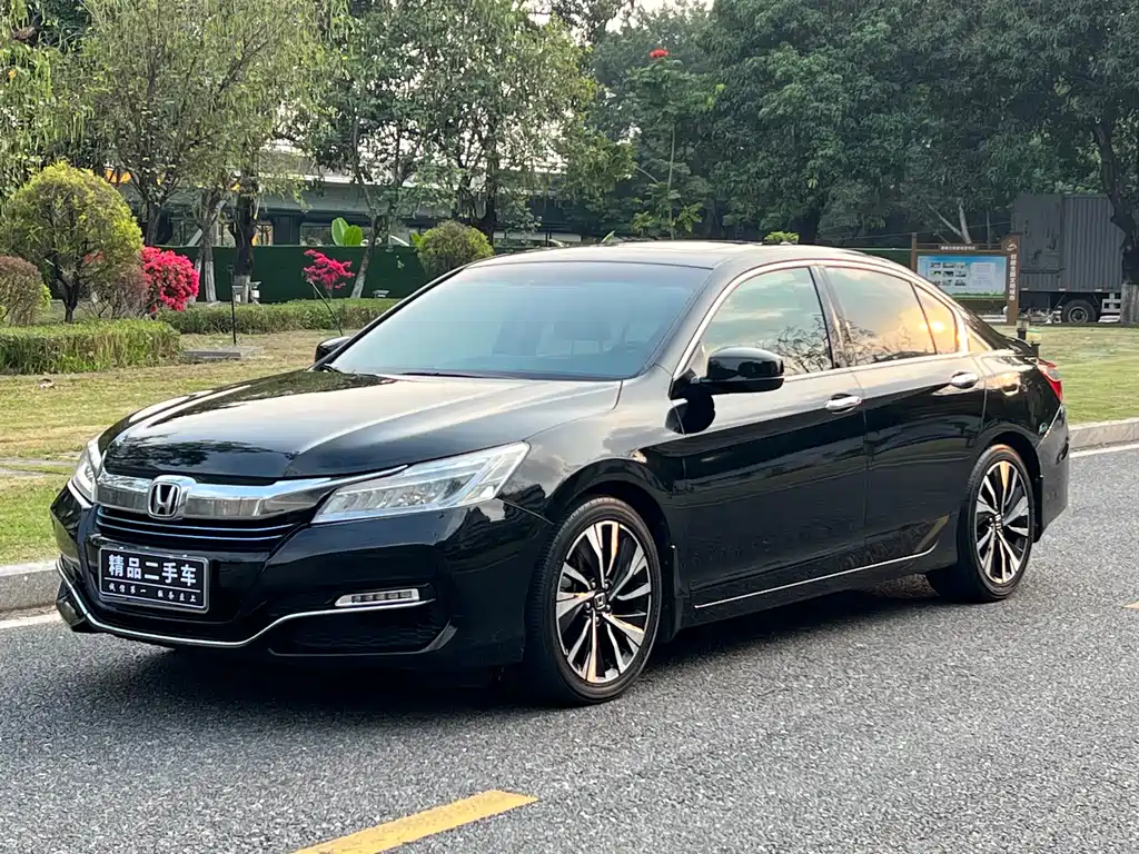 Honda Accord 2018 — фото 1