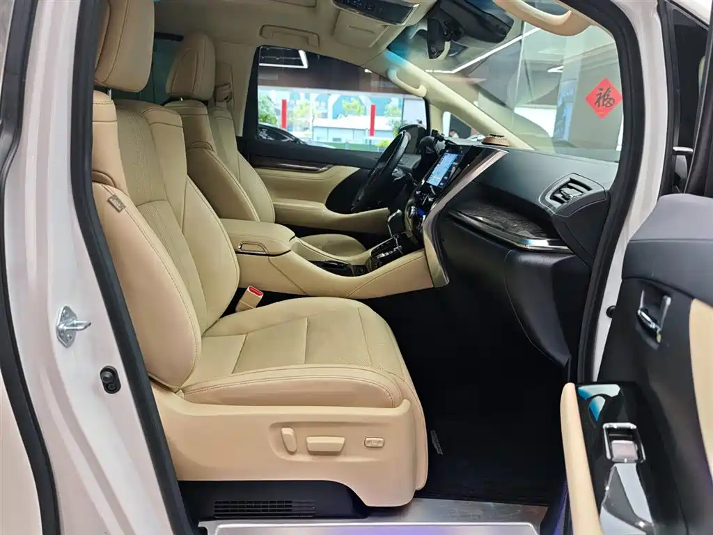 Toyota Alphard 2021 — фото 11