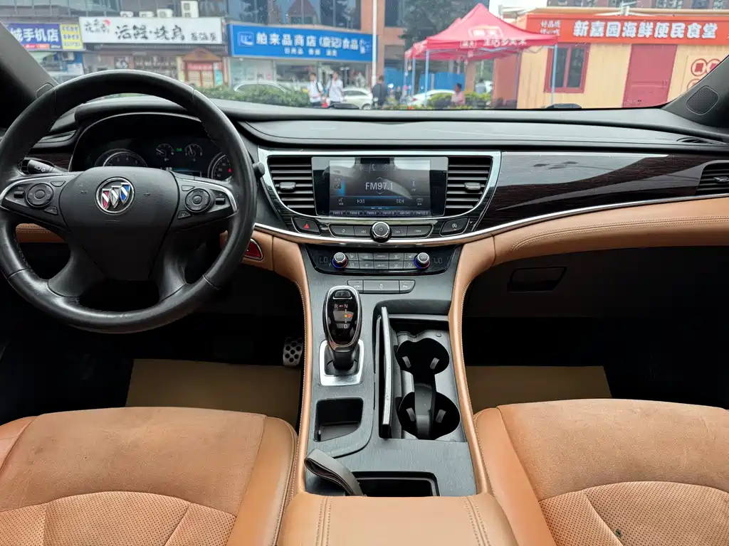 Buick LaCrosse 2017 — фото 19