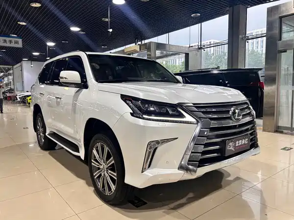 Lexus LX 2017