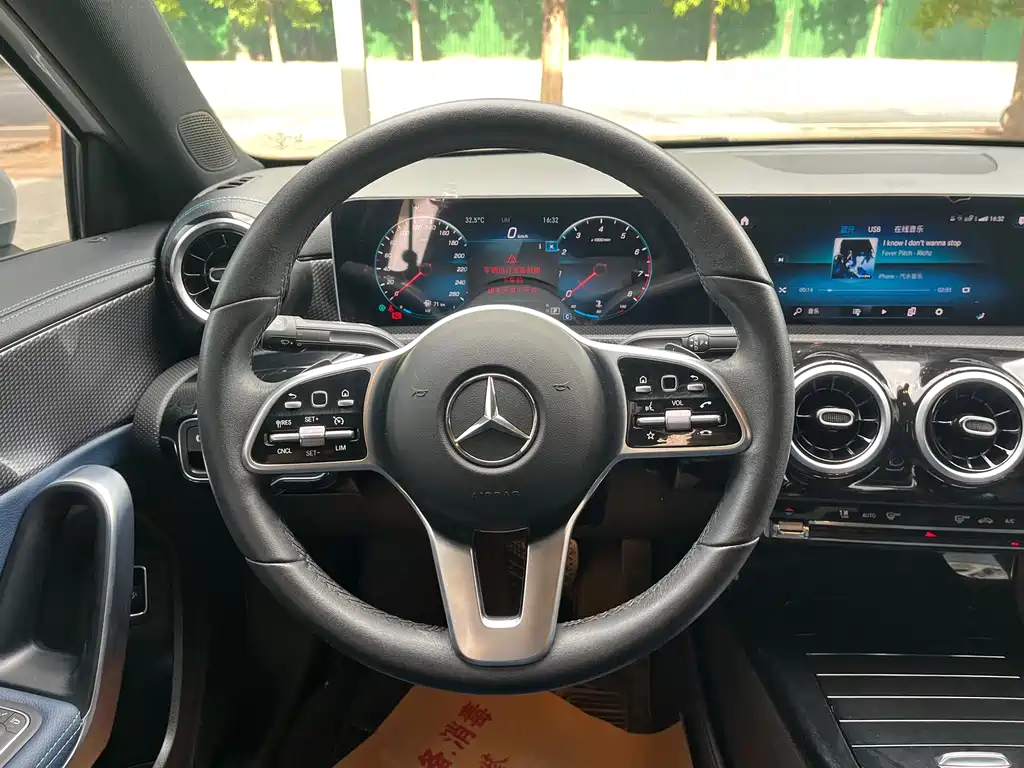 Mercedes-Benz A-Class 2020 — фото 11