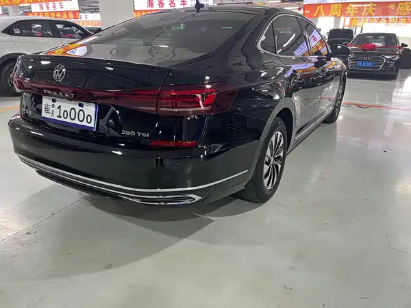 Volkswagen Passat 2023