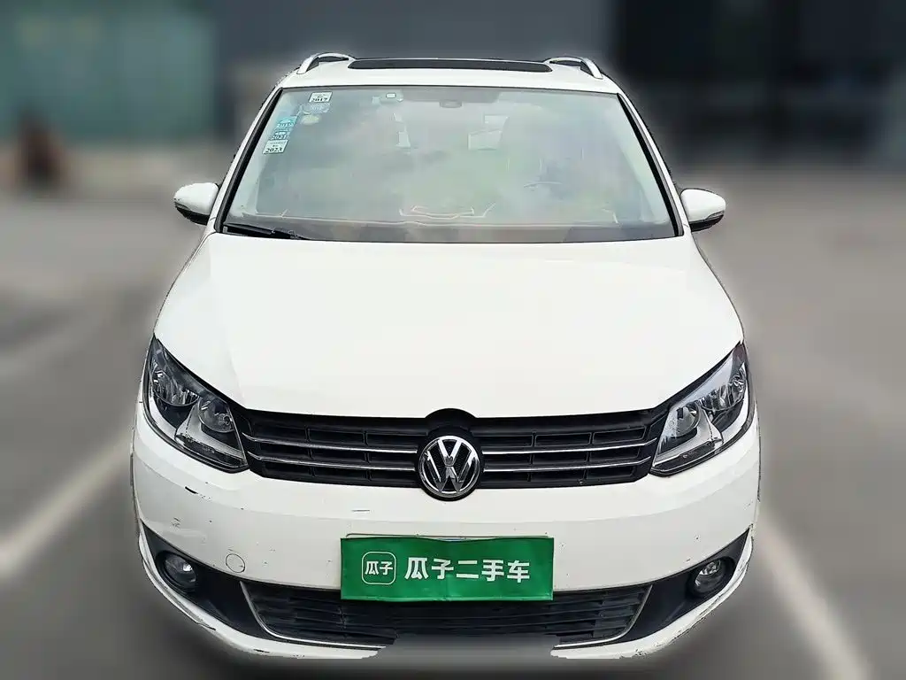 Volkswagen Touran 2015 — фото 24