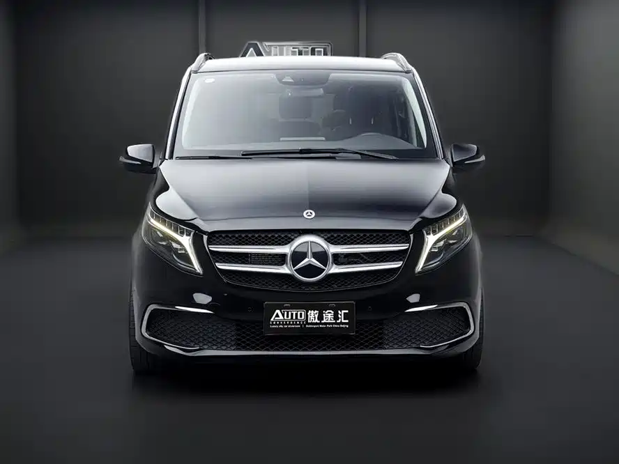 Mercedes-Benz V-Class 2024 — фото 2