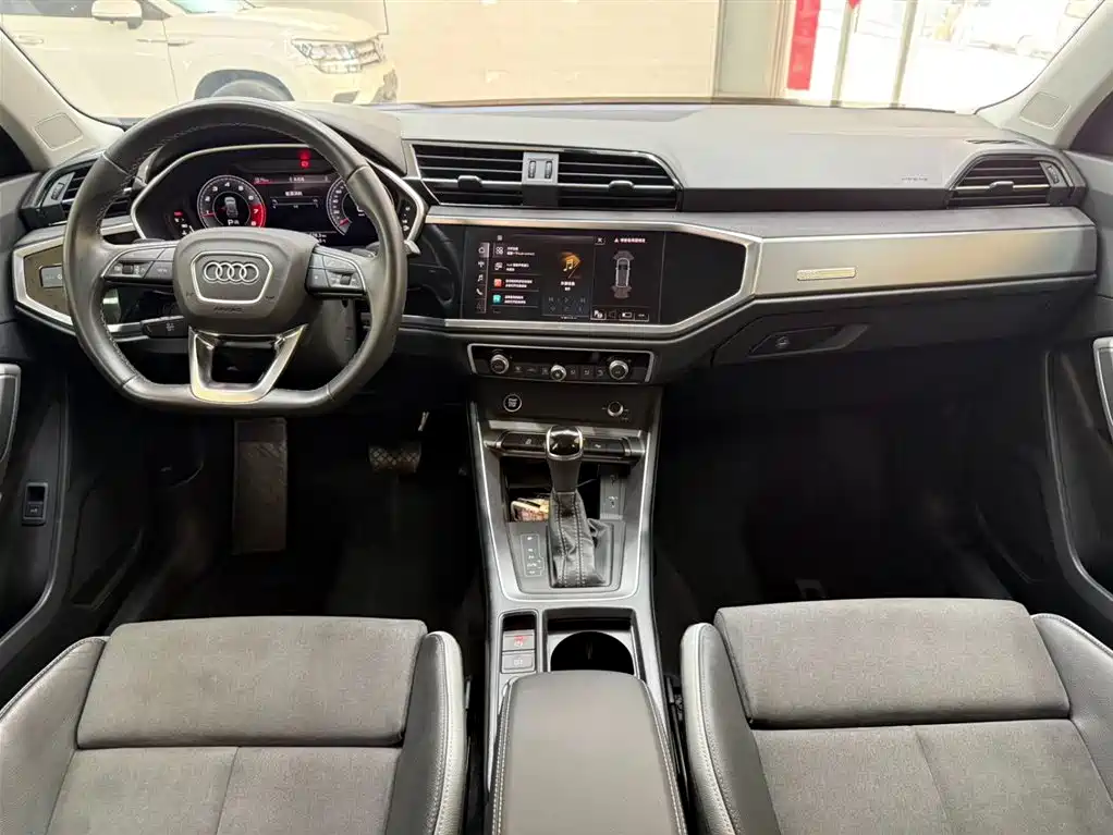 Audi Q3 2023 — фото 20