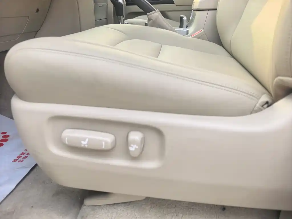 Toyota Land Cruiser 2018 — фото 12
