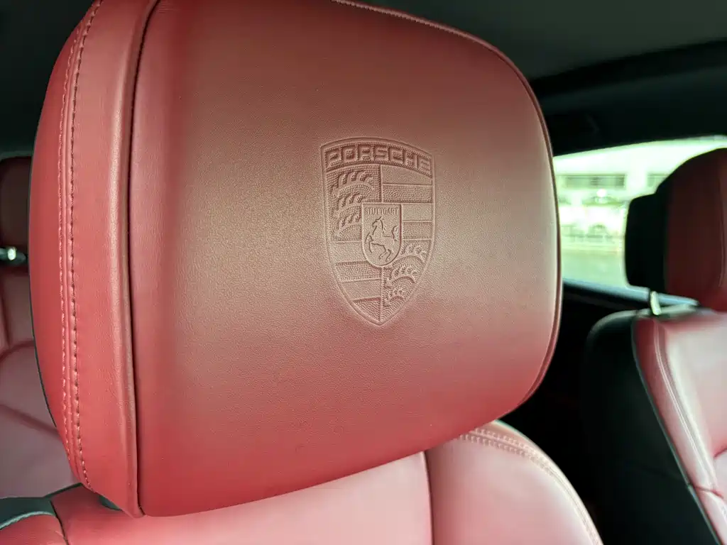 Porsche Macan 2023 — фото 16