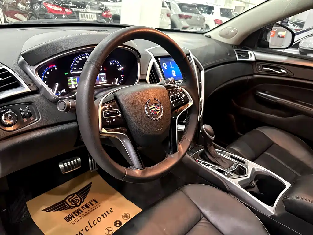 Cadillac SRX 2014 — фото 5