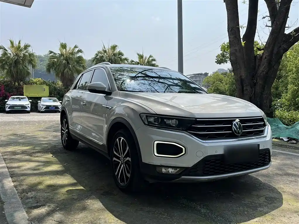 Volkswagen T-Roc 2023 — фото 9