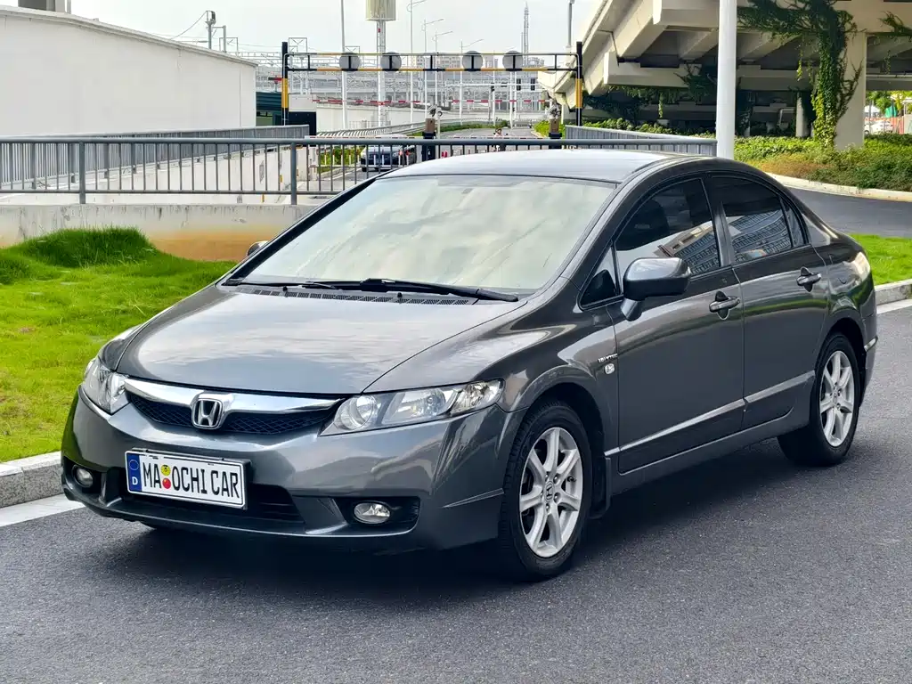 Honda Civic 2010 — фото 1