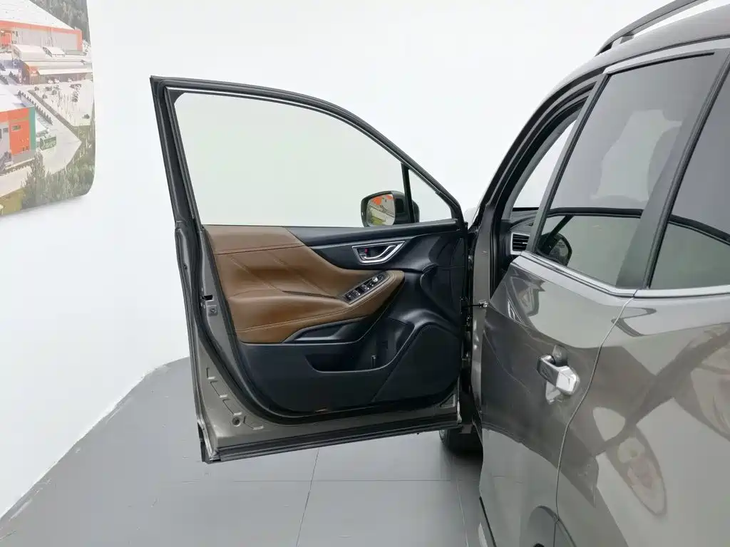 Subaru Forester 2019 — фото 8