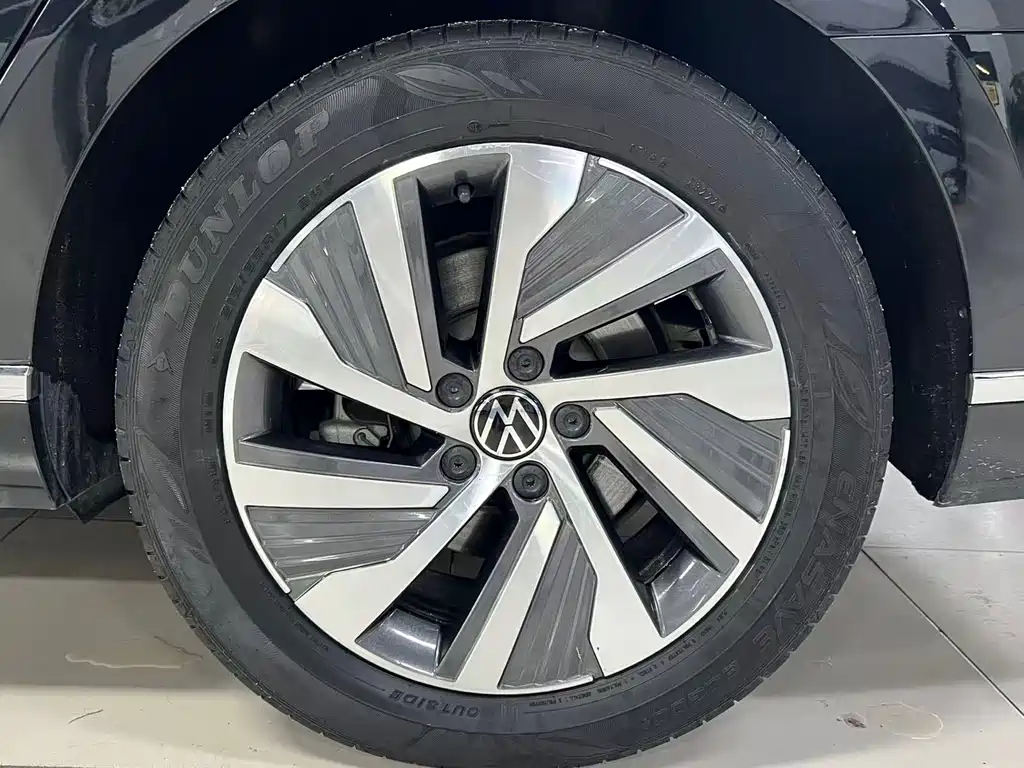 Volkswagen Magotan PHEV 2023 — фото 18
