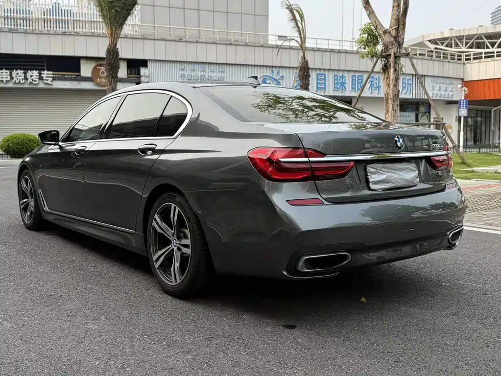 BMW 7 Series 2017 — фото 4