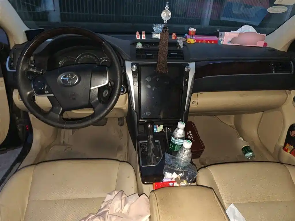 Toyota Camry 2016 — фото 10