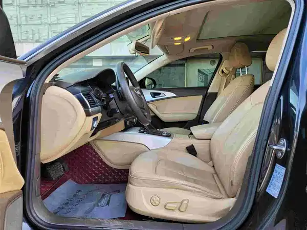 Audi A6L 2012