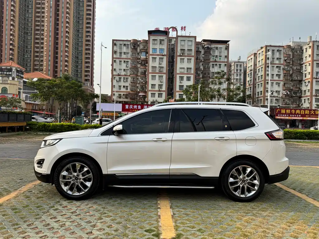 Ford Edge 2017 — фото 7