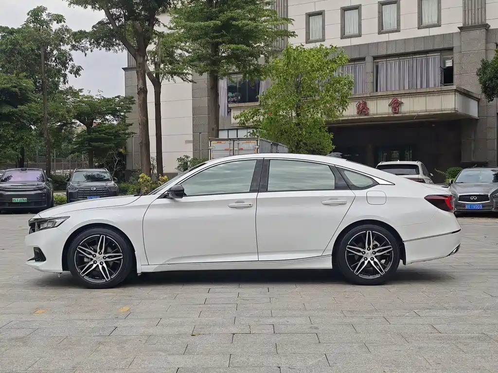 Honda Accord 2023 — фото 4