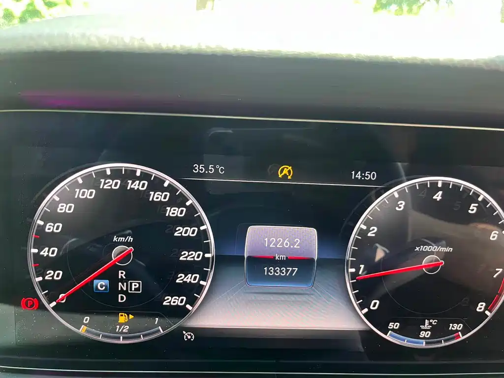 Mercedes-Benz E-Class 2018 — фото 10
