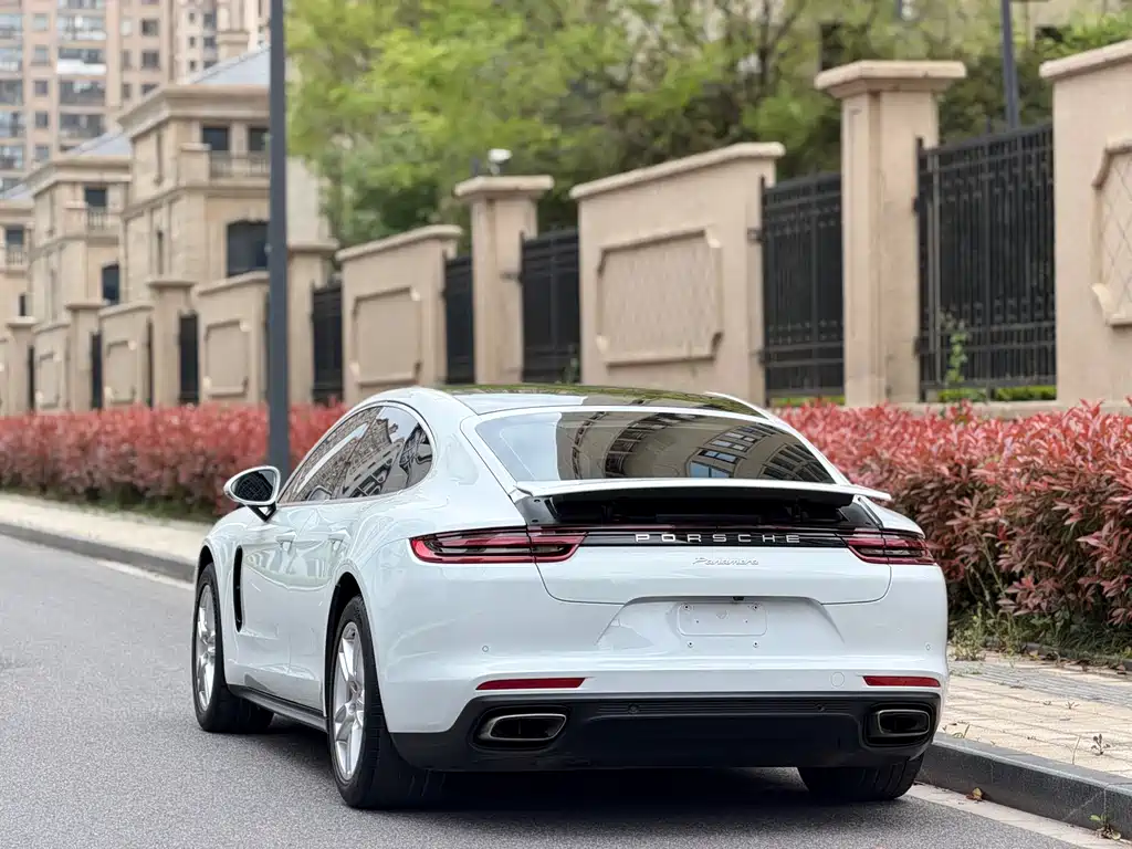 Porsche Panamera 2018