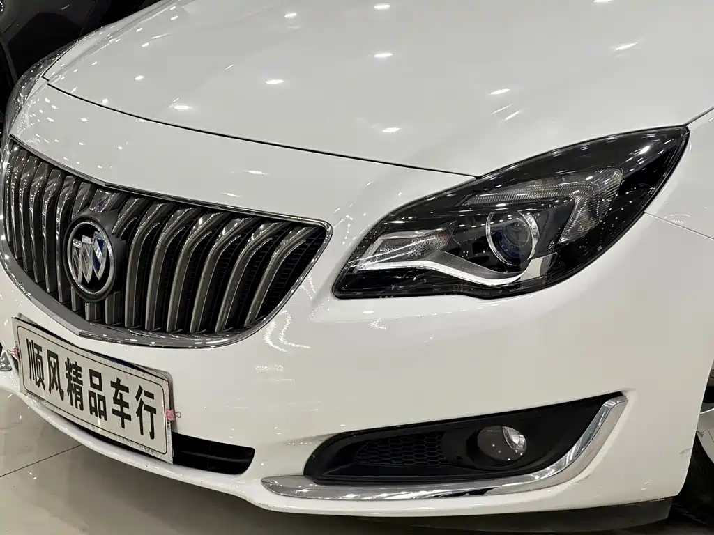 Buick Regal 2015 — фото 26