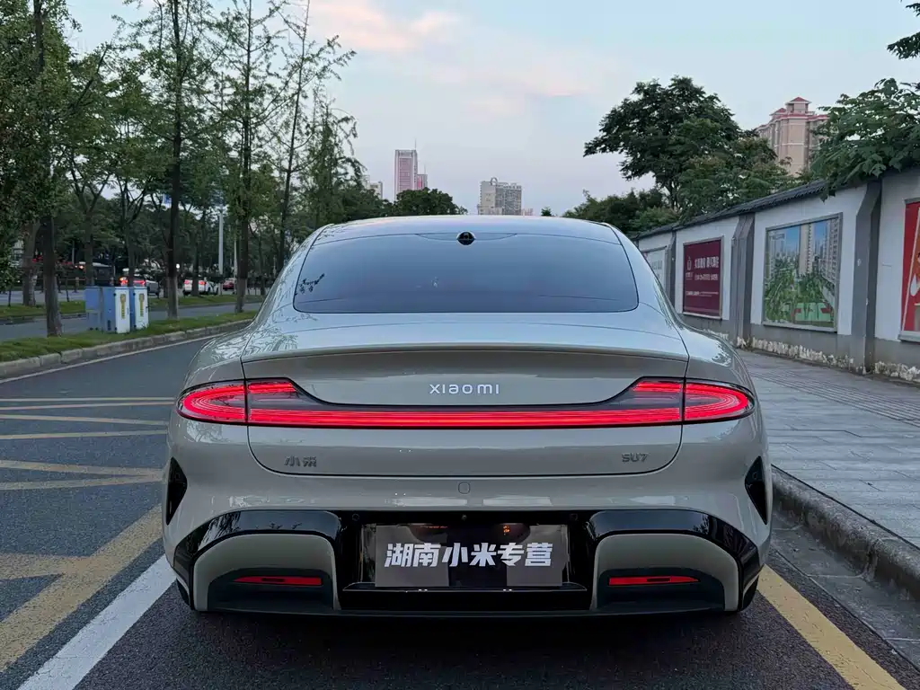 Xiaomi SU7 2025 — фото 11