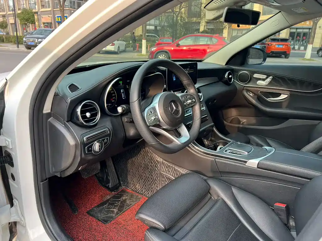 Mercedes-Benz C-Class 2020 — фото 3
