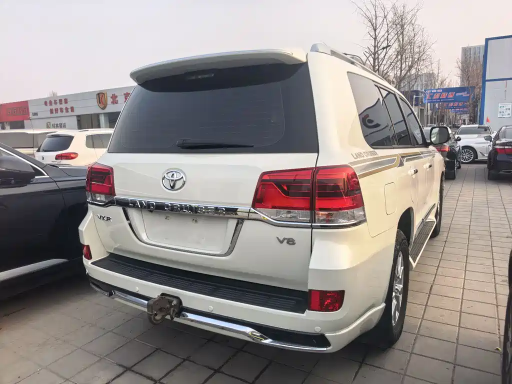 Toyota Land Cruiser 2018 — фото 13