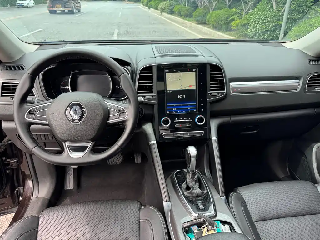 Renault Koleos 2017 — фото 9